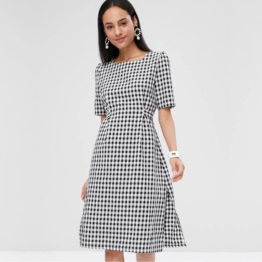 ZAFUL Checked Tie Knee Length Dress 
Color: White